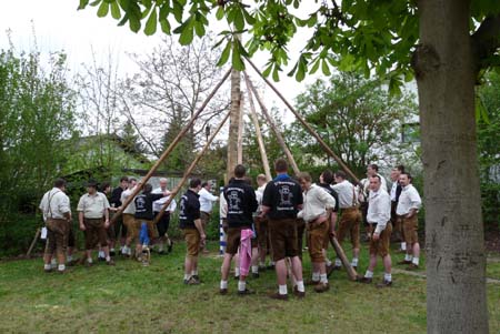 2010-05-01-17-36 Maibaum 103